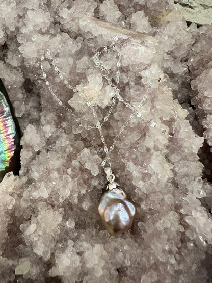 Saniya baroque pearl necklace