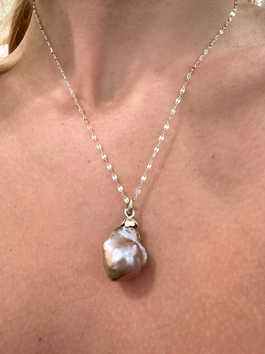 Saniya baroque pearl necklace